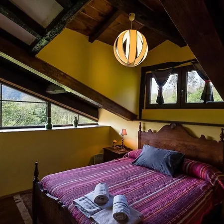 Quintana La Vega Casona Asturiana Oviedo