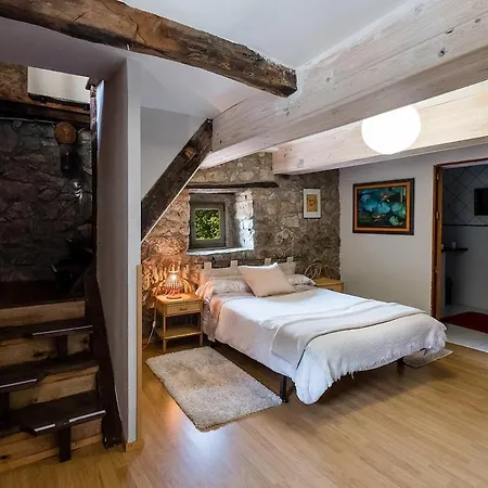 Quintana La Vega Casona Asturiana Oviedo